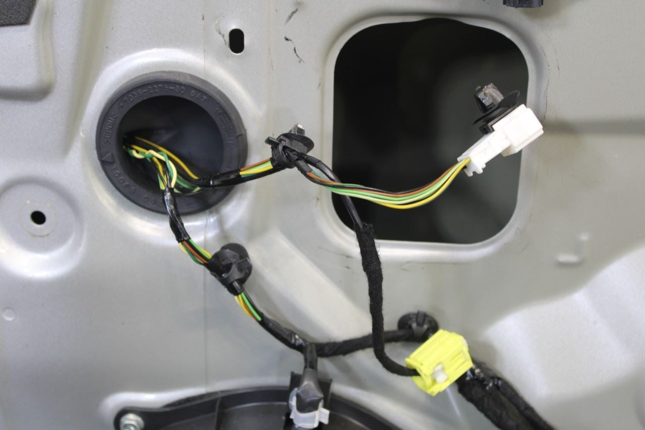 2015-20 Nissan Pathfinder SV Front Right Passenger Door Shell Panel 80100-3KA3A - Alshned Auto Parts