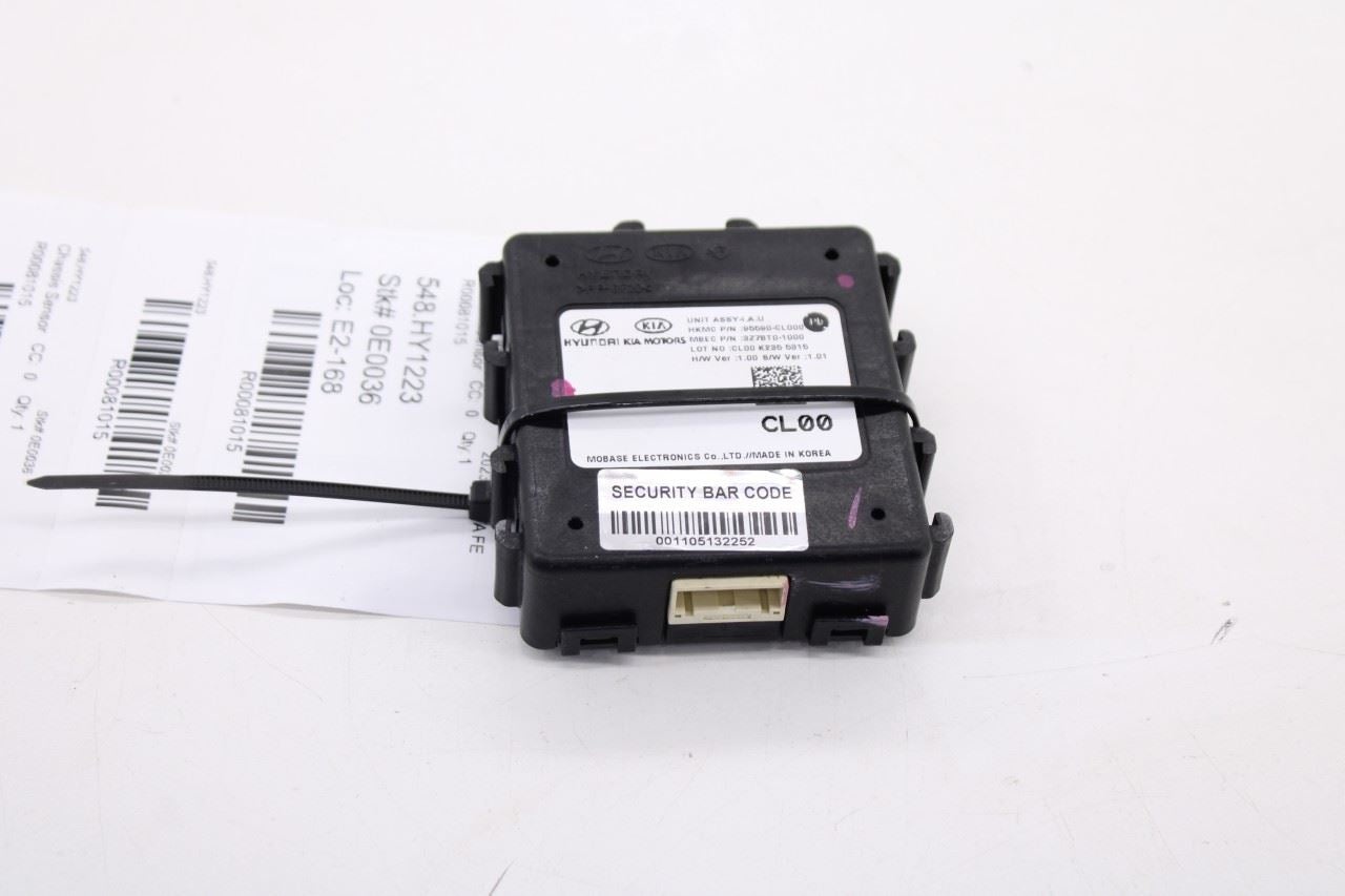 21-2023 Hyundai Santa Fe SEL Theft-Locking Keyless Entry Module 95590-CL000 OEM3