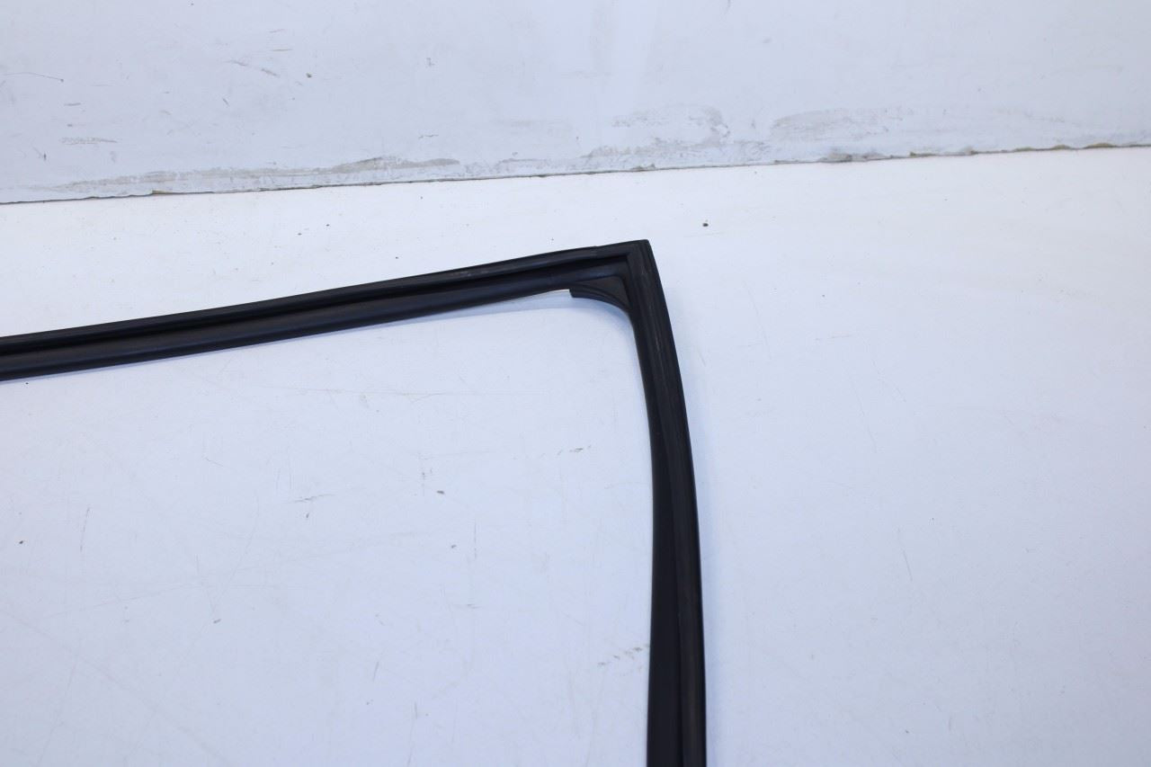 20-25 Kia Soul LX Rear Right Door Run Guide Channel w/ Belt Molding Weatherstrip - Alshned Auto Parts