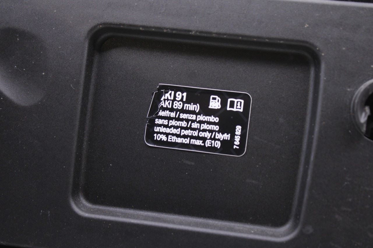 21-25 BMW 430i Gran Coupe xDrive Fuel Tank Filler Housing Door Lid Cover *ReaD* - Alshned Auto Parts