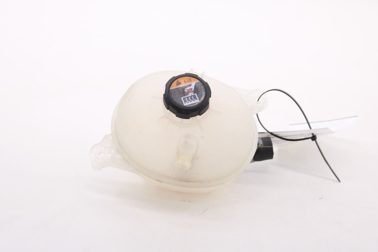 21-26 Hyundai Santa Fe SEL 2.5L Engine Coolant Tank Reservoir Bottle 25430-R50009