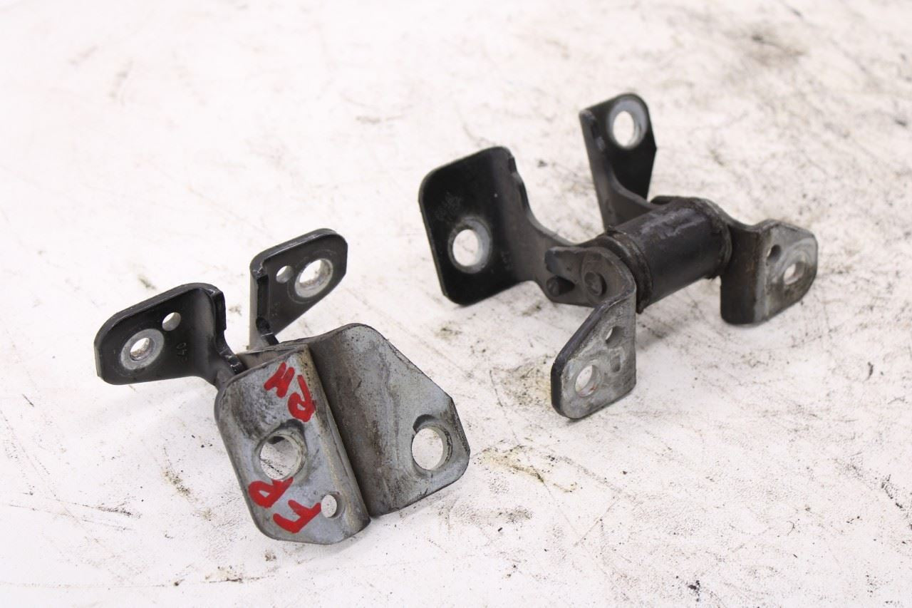 2011-2025 Dodge Durango SXT Front Right Side Door Hinge Upper and Lower Pair10