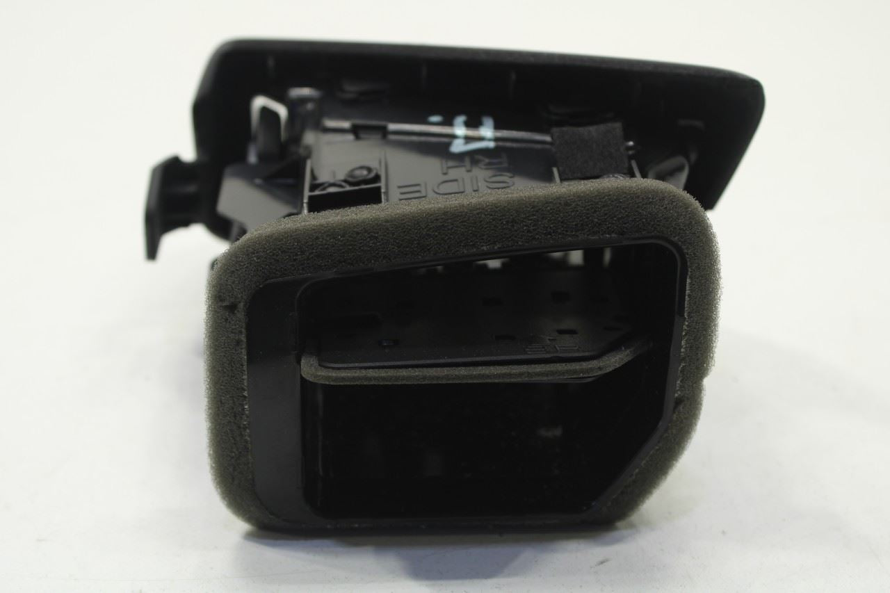 21-22 Nissan Rogue Sport SL AWD Front RH and LH Dash Outer Air Vent 68760-6MG0A - Alshned Auto Parts