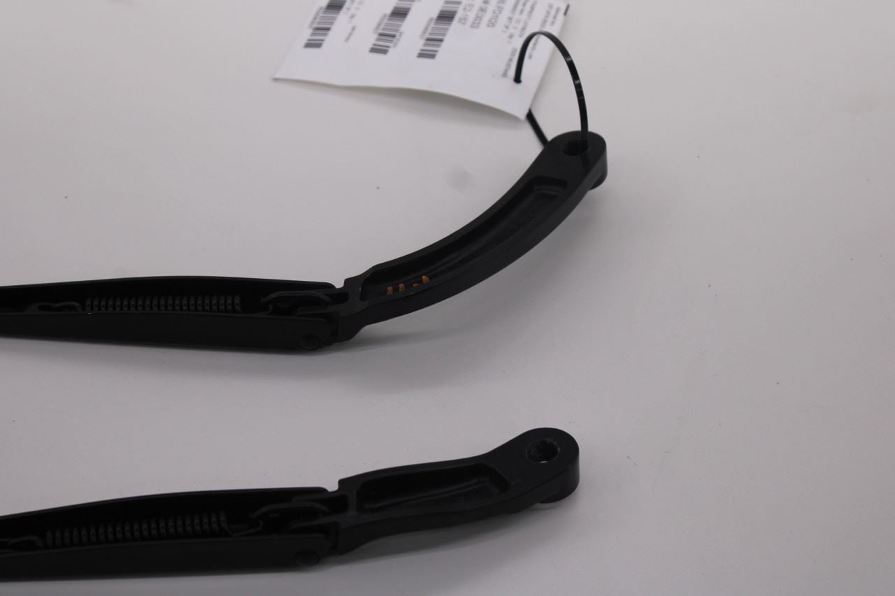 2015-2026 Ford Mustang GT Front Left and Right Side Windshield Wiper Arm OEM7