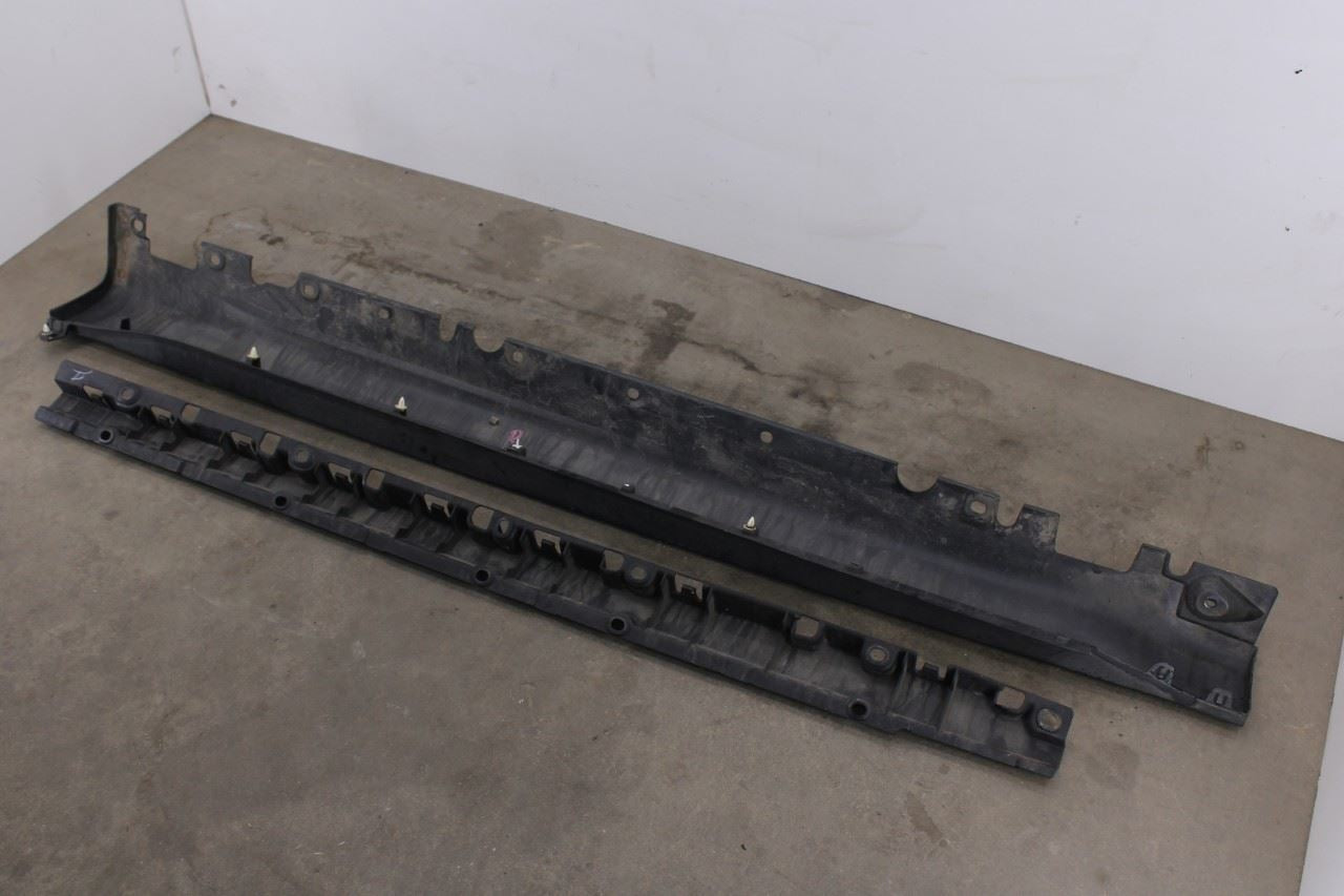 2007-2013 BMW X5 xDrive35i Right Side Rocker Skirt Panel Molding 7191242 OEM - Alshned Auto Parts