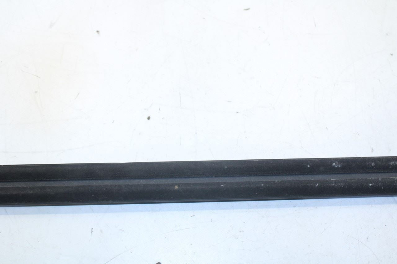 08-14 Dodge Challenger Front Right Door Belt Weatherstrip Pair 55399122AF *ReaD* - Alshned Auto Parts
