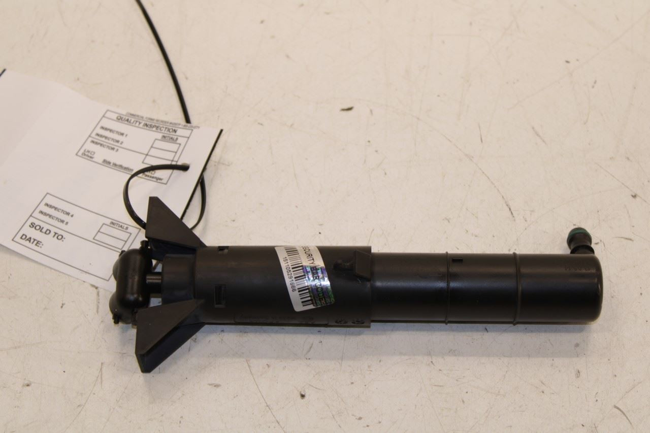 11-18 Porsche Cayenne Platinum AWD Front Right Side Headlight Lamp Washer Nozzle - Alshned Auto Parts