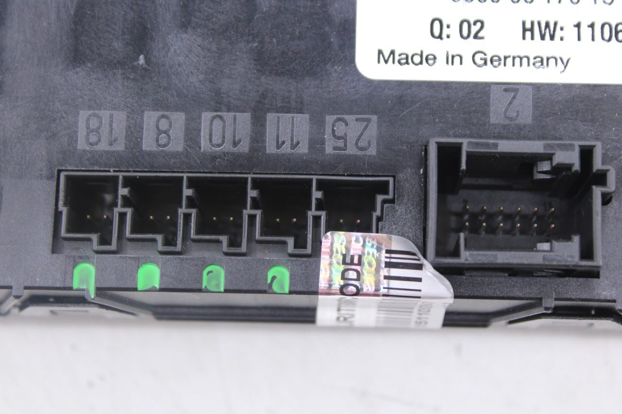 06-09 Mercedes-Benz CLK 350 RWD Rear Trunk SAM Module Fuse Relay Junction Block10