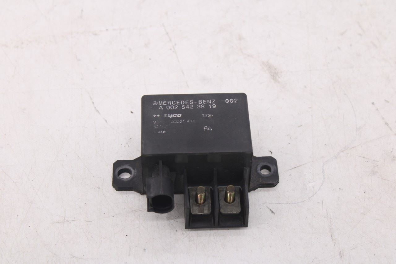 2003-2006 Mercedes-Benz E500 Battery Relay Control Module 002-542-38-19 OEM0