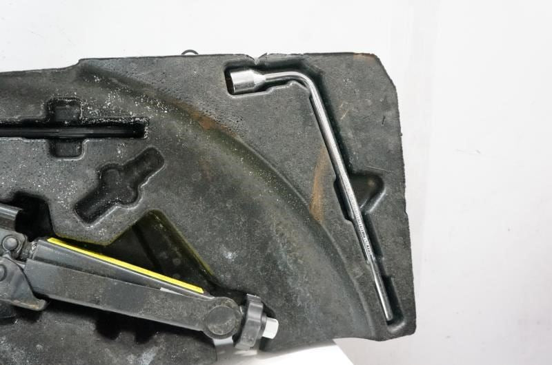 06-11 Mercedes-Benz ML350 4Matic Lift Jack and Tool Kit w/ Foam Holder Container - Alshned Auto Parts