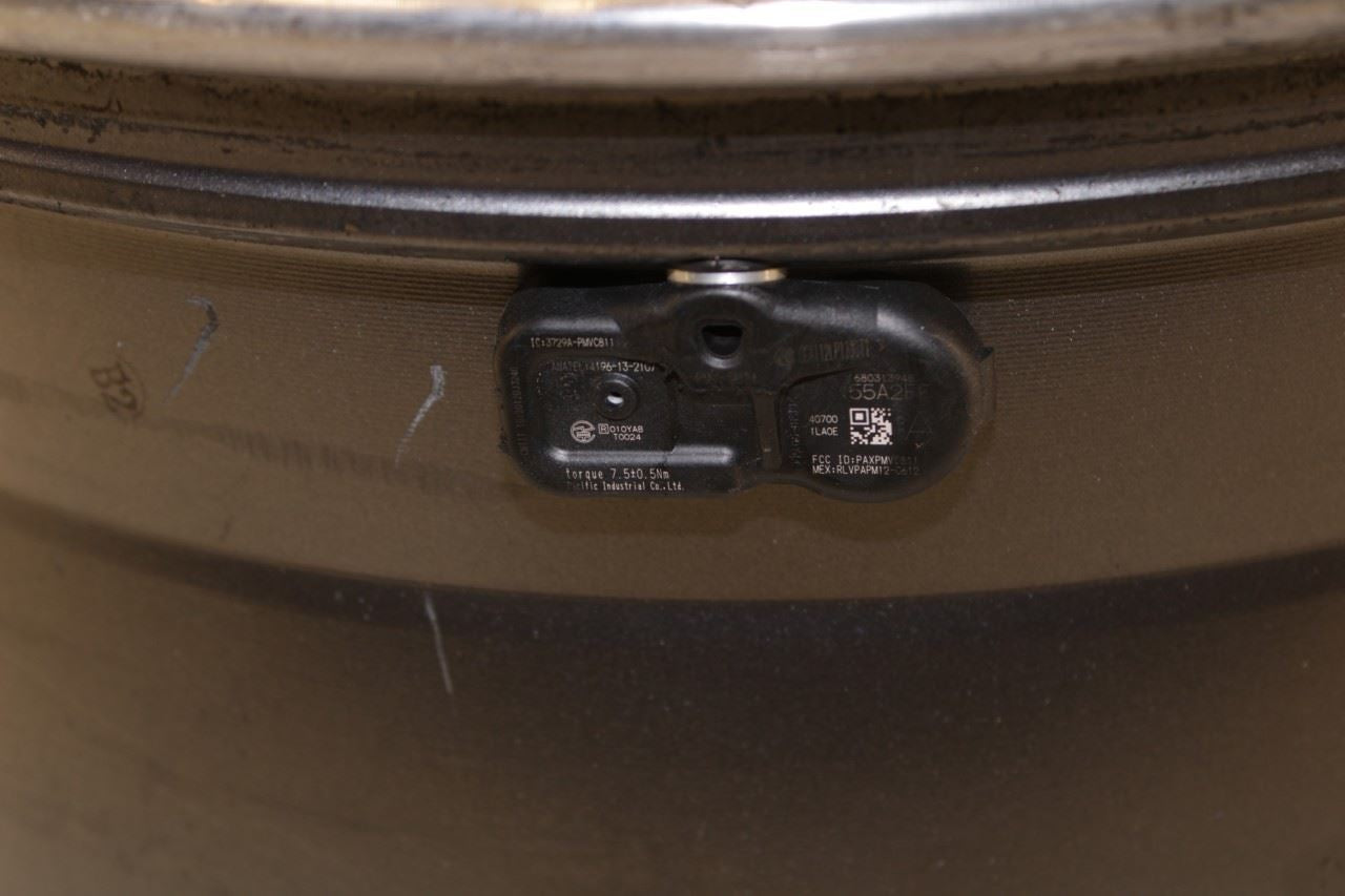 2016-2017 Infiniti QX50 Aluminum Wheel R19x8J 10 Spoke D0CMM-3WU3A OEM *ReaD* - Alshned Auto Parts