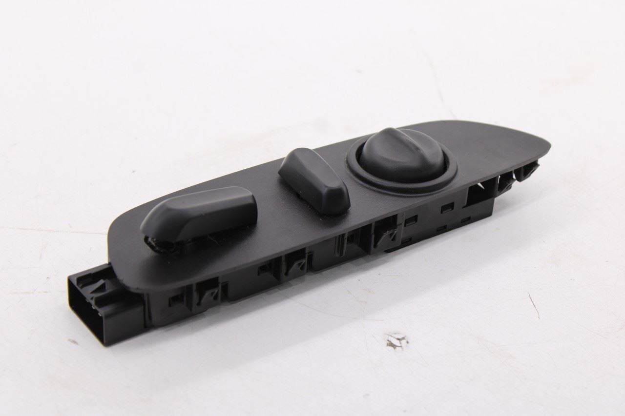 2018-2024 Chevrolet Equinox LT Front Left Power Seat Control Switch 25974714 OEM2