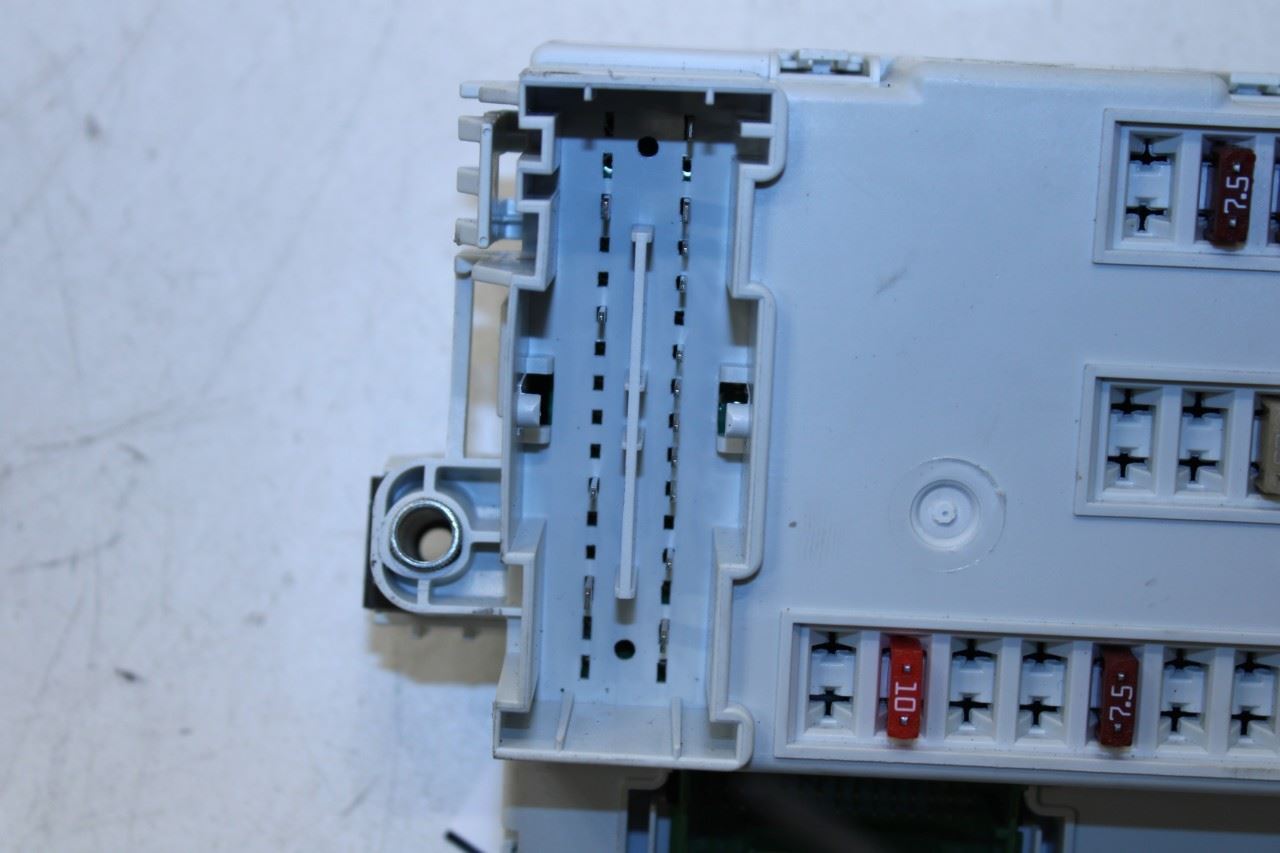 2016 Jeep Cherokee 75th Anniversary 3.2L Body Control Module BCM Fuse Relay Box - Alshned Auto Parts