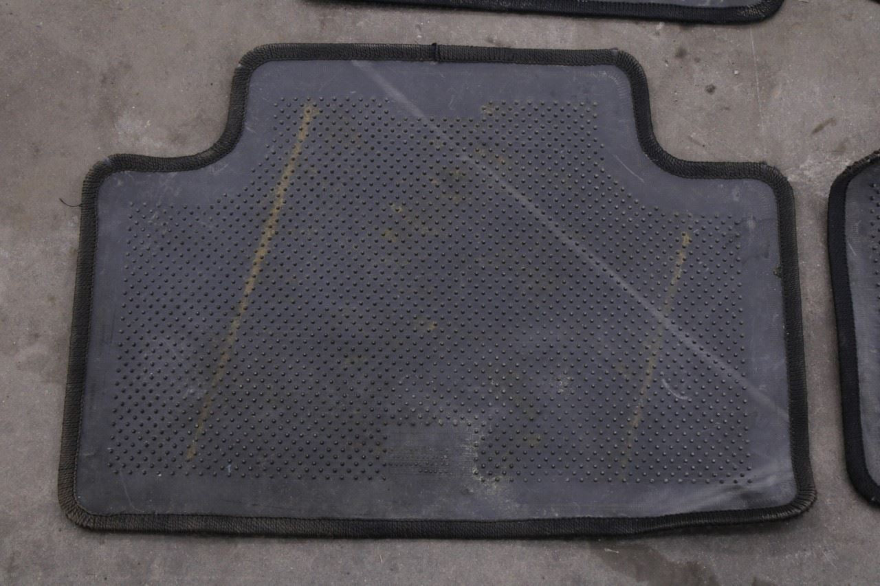 14-15 Dodge Durango SXT Front Rear RH and LH Side Interior Carpet Floor Mats Set12