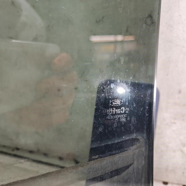 1999-12 Ford F250 SD Crew Cab Rear Right Side Door Window Glass F81Z-2625712-BA9