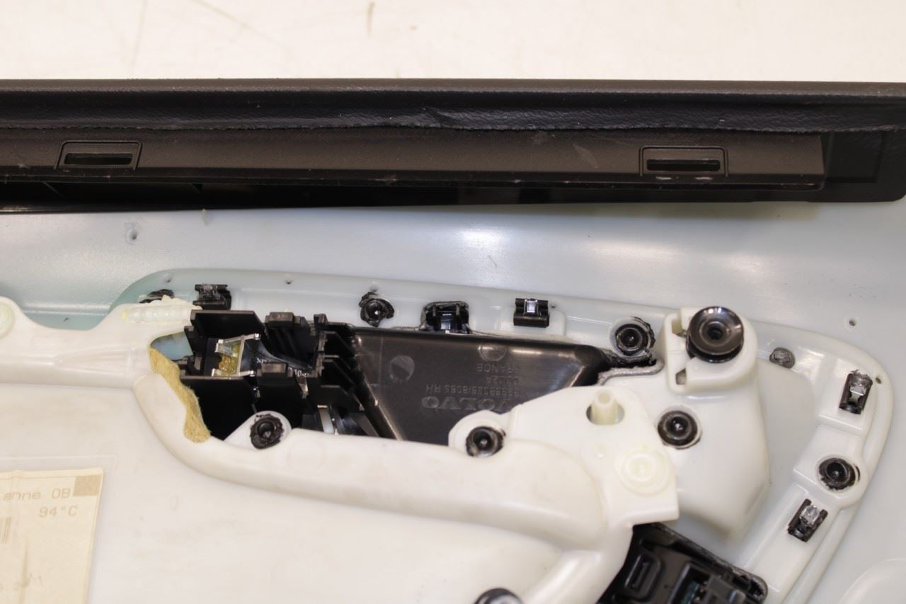 2014-2018 Volvo S60 T5 Premier Front Right Side Door Trim Panel 31366169 OEM - Alshned Auto Parts