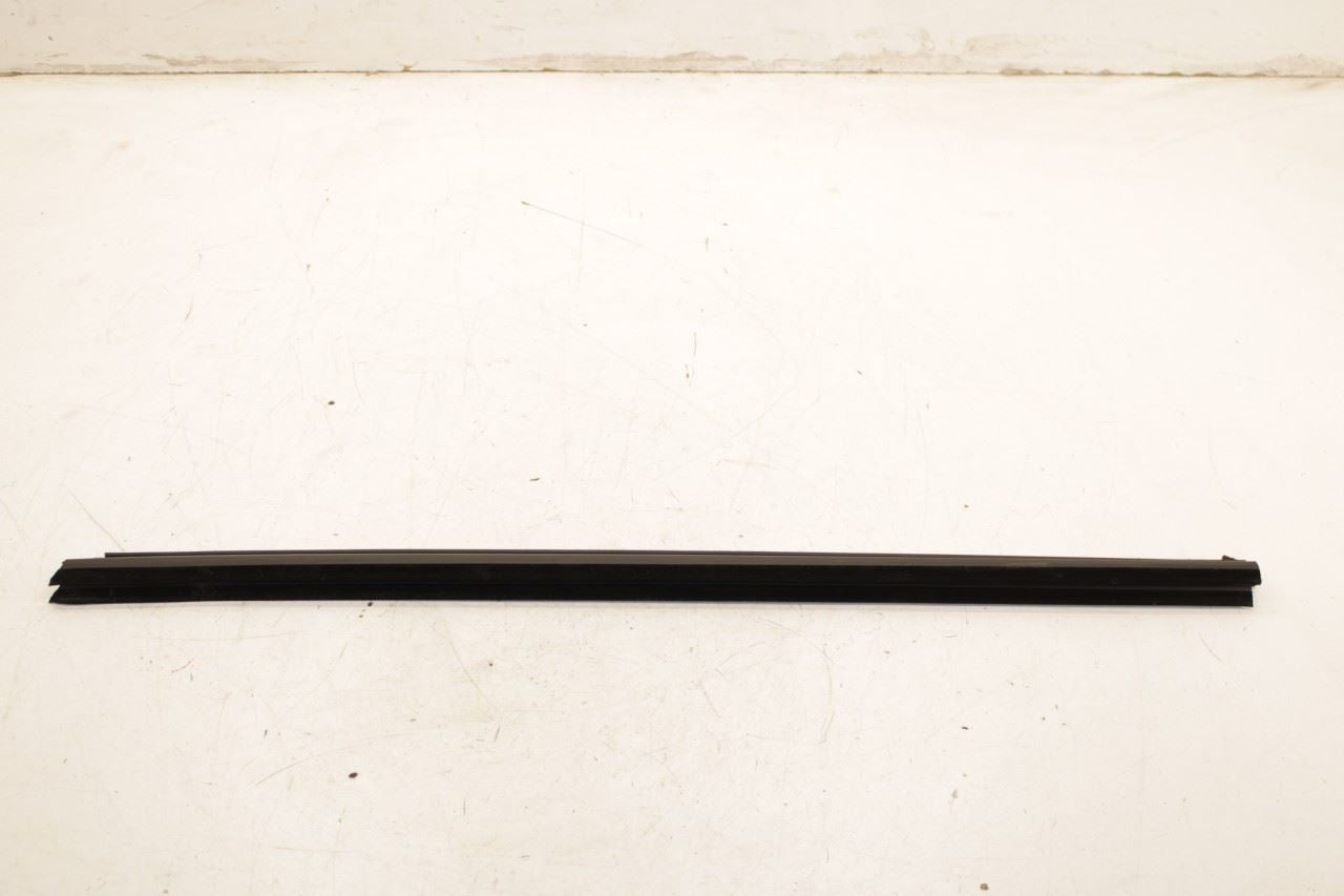 2014-2020 Infiniti QX60 Front Left Door Run Channel w/ Belt Molding Weatherstrip - Alshned Auto Parts