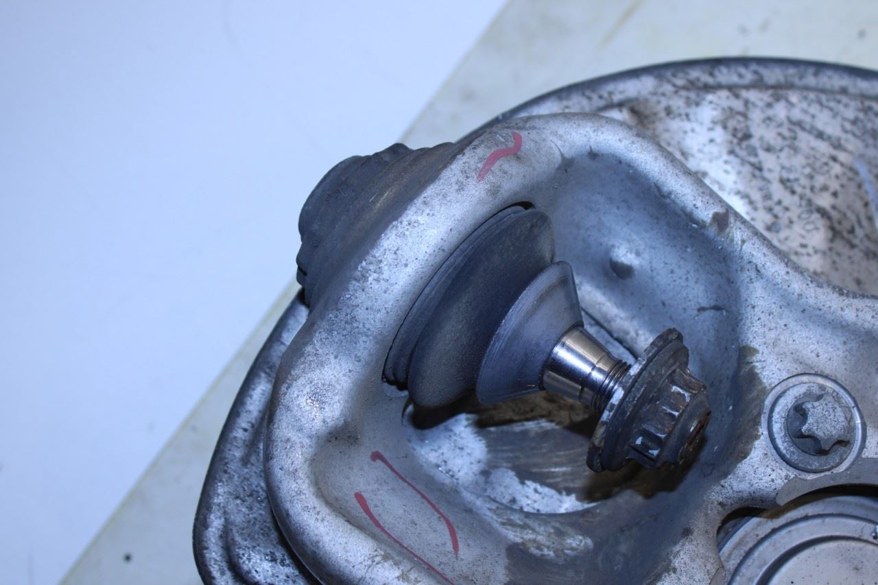 2012-2015 Mercedes-Benz ML350 Front Right Side Spindle Knuckle Hub 166-330-10-20 - Alshned Auto Parts