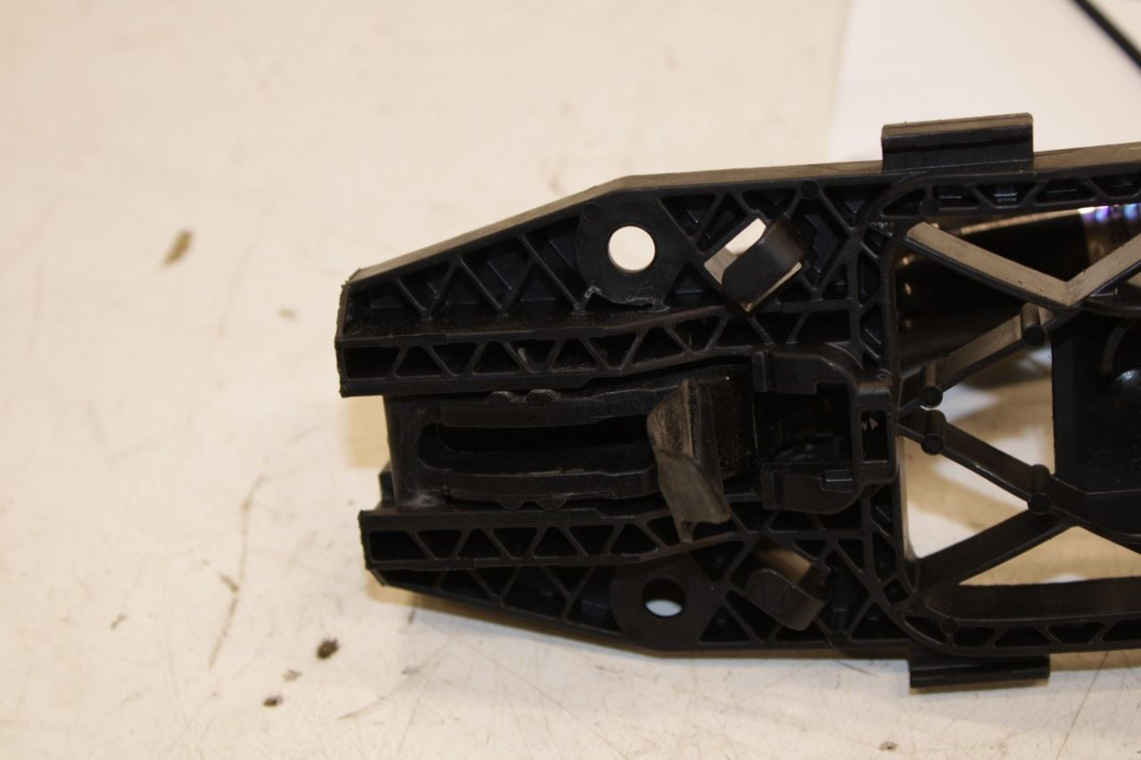 11-18 Porsche Cayenne Platinum 3.6L Front Driver Left Side Door Exterior Handle - Alshned Auto Parts