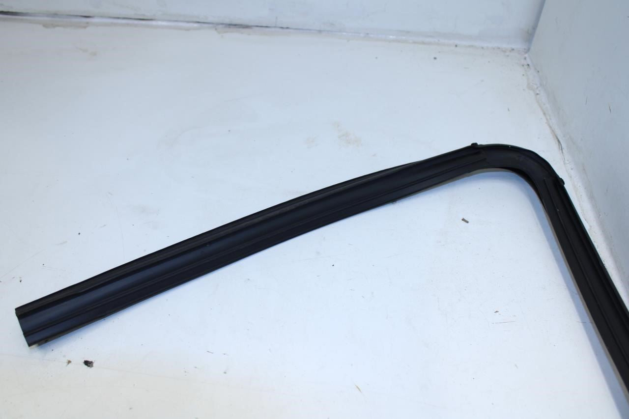2013-22 Buick Encore Front Left Door Vent Window Glass Weatherstrip 94518427 OEM - Alshned Auto Parts