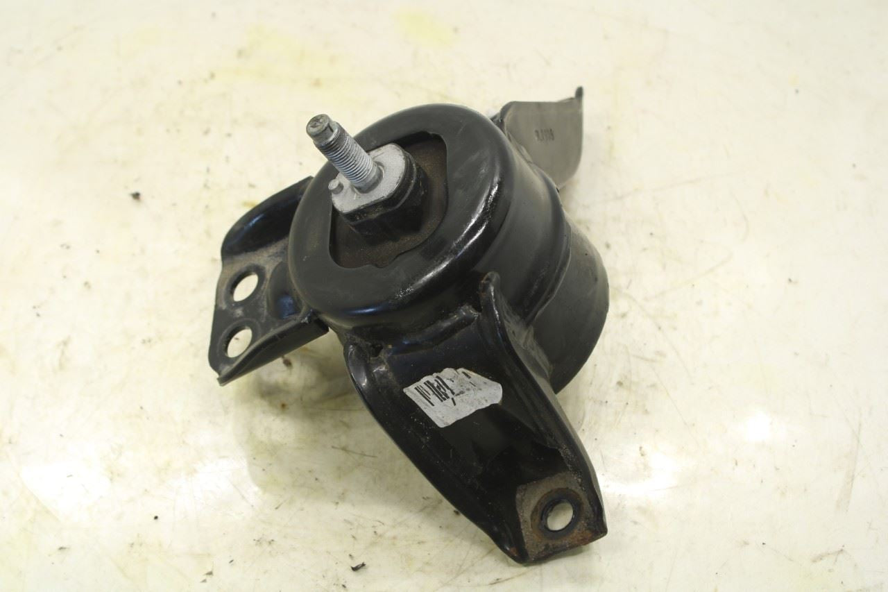 16-20 Kia Sorento LX 3.3L Front Right Upper Engine Mount Bracket 21810-C5200 OEM - Alshned Auto Parts