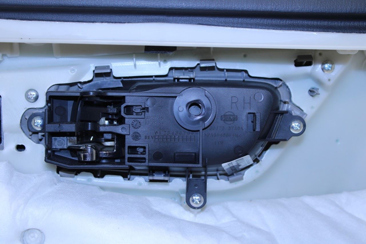 2017-2020 Nissan Pathfinder SV Front Right Door Trim Panel 809A0-9PM0A OEM *ReaD - Alshned Auto Parts