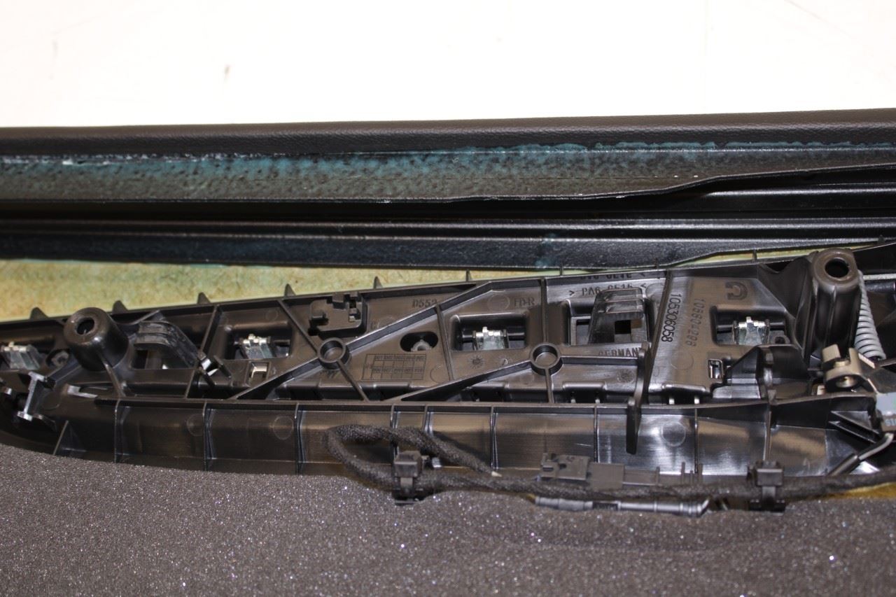 2014-2020 Maserati Ghibli S Q4 Front Right Passenger Door Trim Panel 670049332 - Alshned Auto Parts