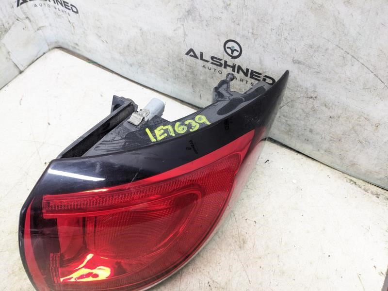 17-24 Chrysler Pacifica Right Passenger Taillight Lamp Quarter Panel 68229028AA - Alshned Auto Parts