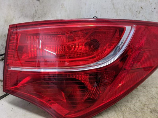 2013-16 Hyundai Santa Fe Sport RR RH Side Tail Light Lamp 92402-4Z000 OEM *ReaD* - Alshned Auto Parts