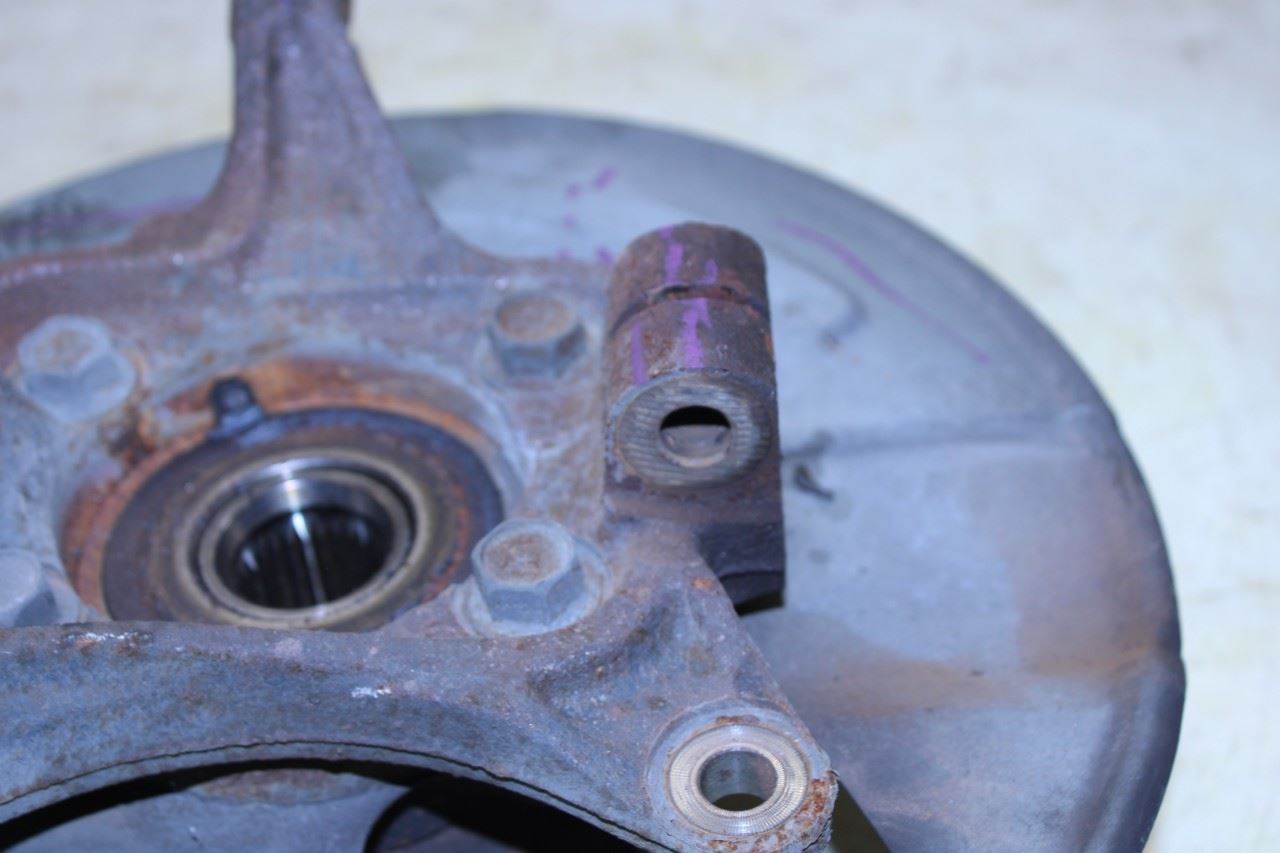 18-25 Mitsubishi Eclipse Cross ES Front Right Side Spindle Knuckle Hub 3870A198 - Alshned Auto Parts