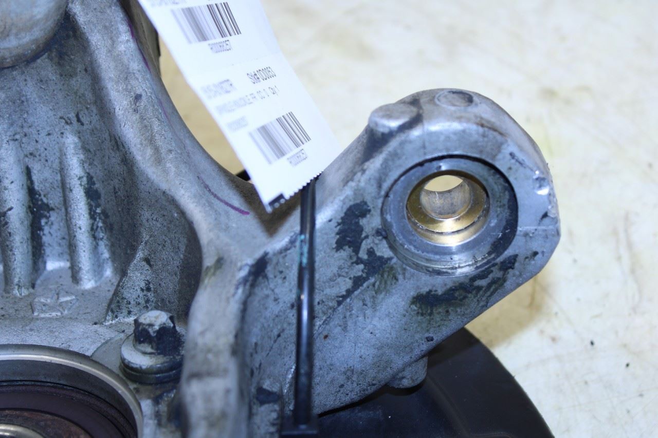 2014-18 Jeep Cherokee 75th Anniversary Front Right Spindle Knuckle Hub 4877206AE - Alshned Auto Parts