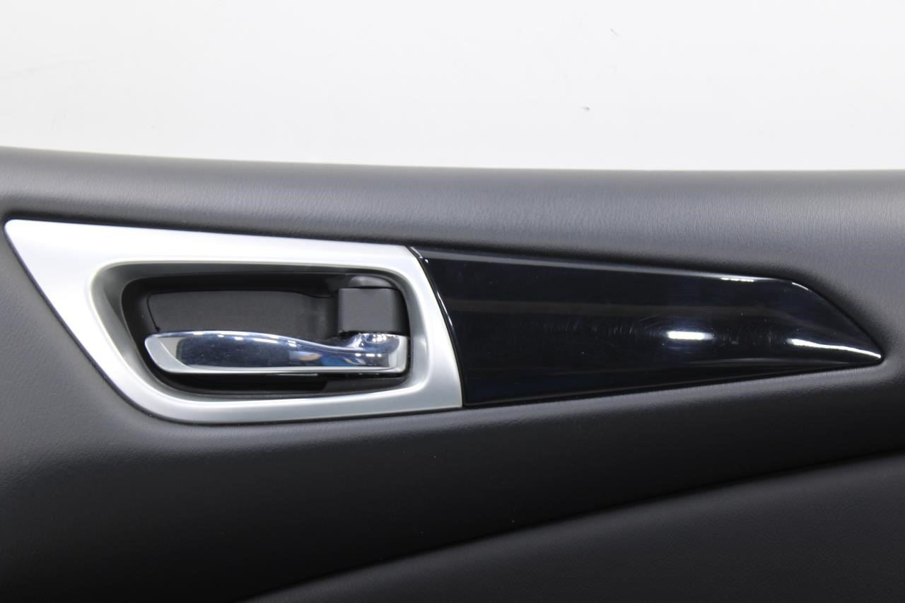 2019-2020 Nissan Pathfinder SV Front Right Passenger Door Trim Panel 809A0-9PR0A - Alshned Auto Parts