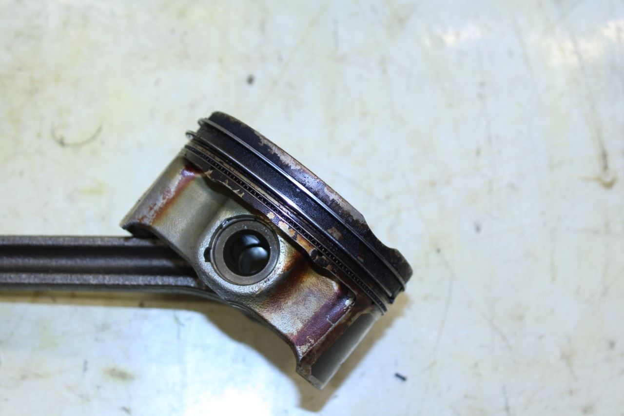 2020-2022 Kia Soul LX 2.0L Engine Piston No 4 w/ Connecting Rod 23510-2E420 OEM - Alshned Auto Parts