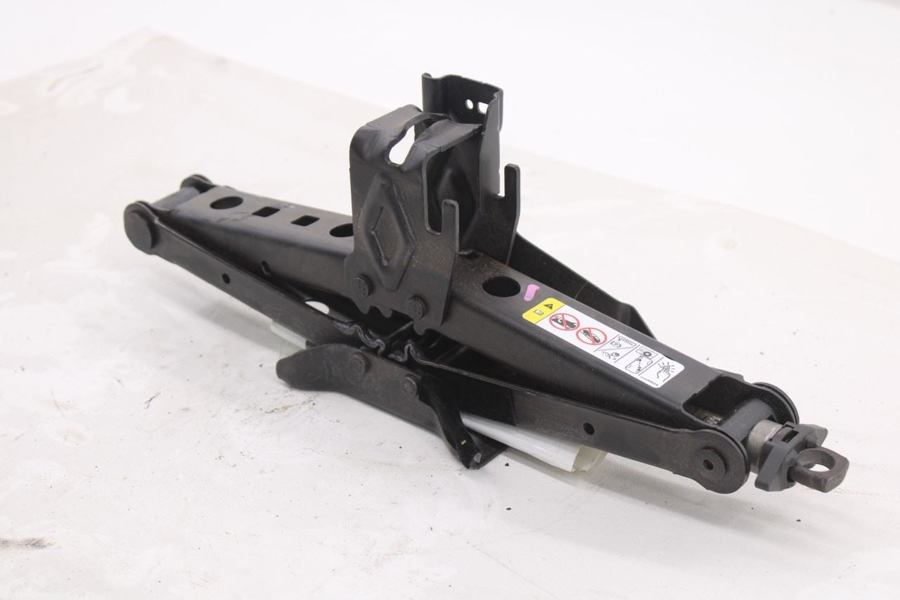 2011-2022 Dodge Durango SXT 3.6L AWD Scissor Lifting Jack 68068665AC OEM3