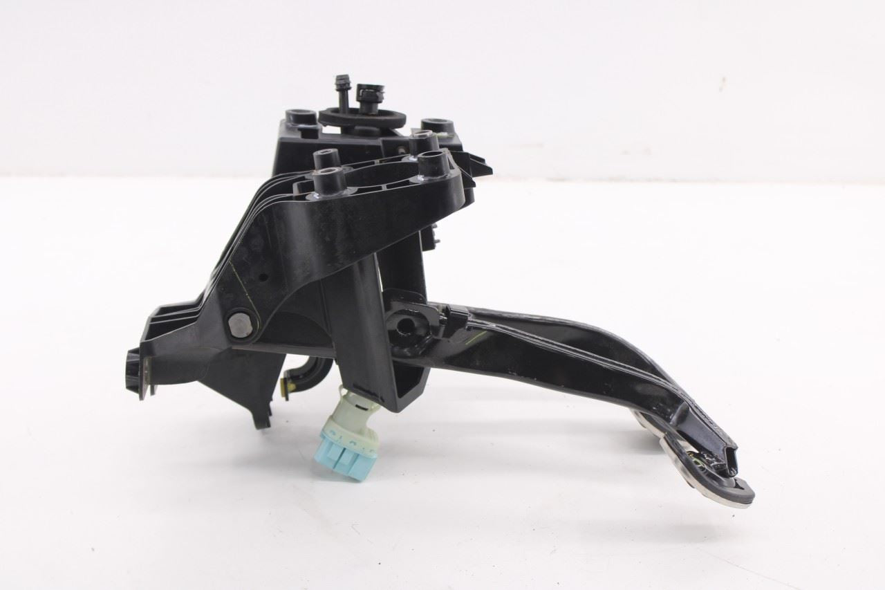 19-20 Ford Mustang GT 5.0L Accelerator Throttle Gas Pedal Sensor and Brake Pedal13