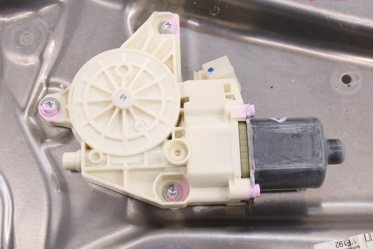 10-16 Mercedes-Benz E 350 Luxury 4Matic RR Left Door Window Regulator w/ Carrier9