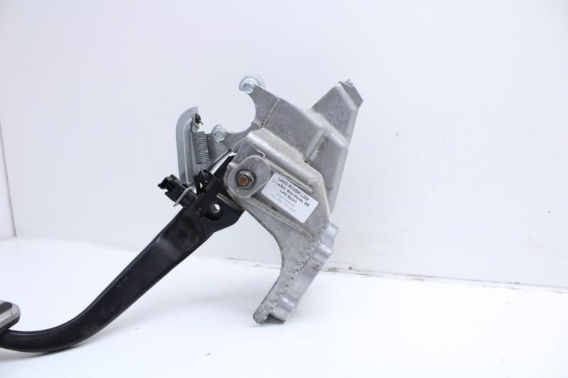 2002-2009 Land Rover Range Rover 4.2L Brake Pedal w/ Bracket SKB500220WQD OEM - Alshned Auto Parts