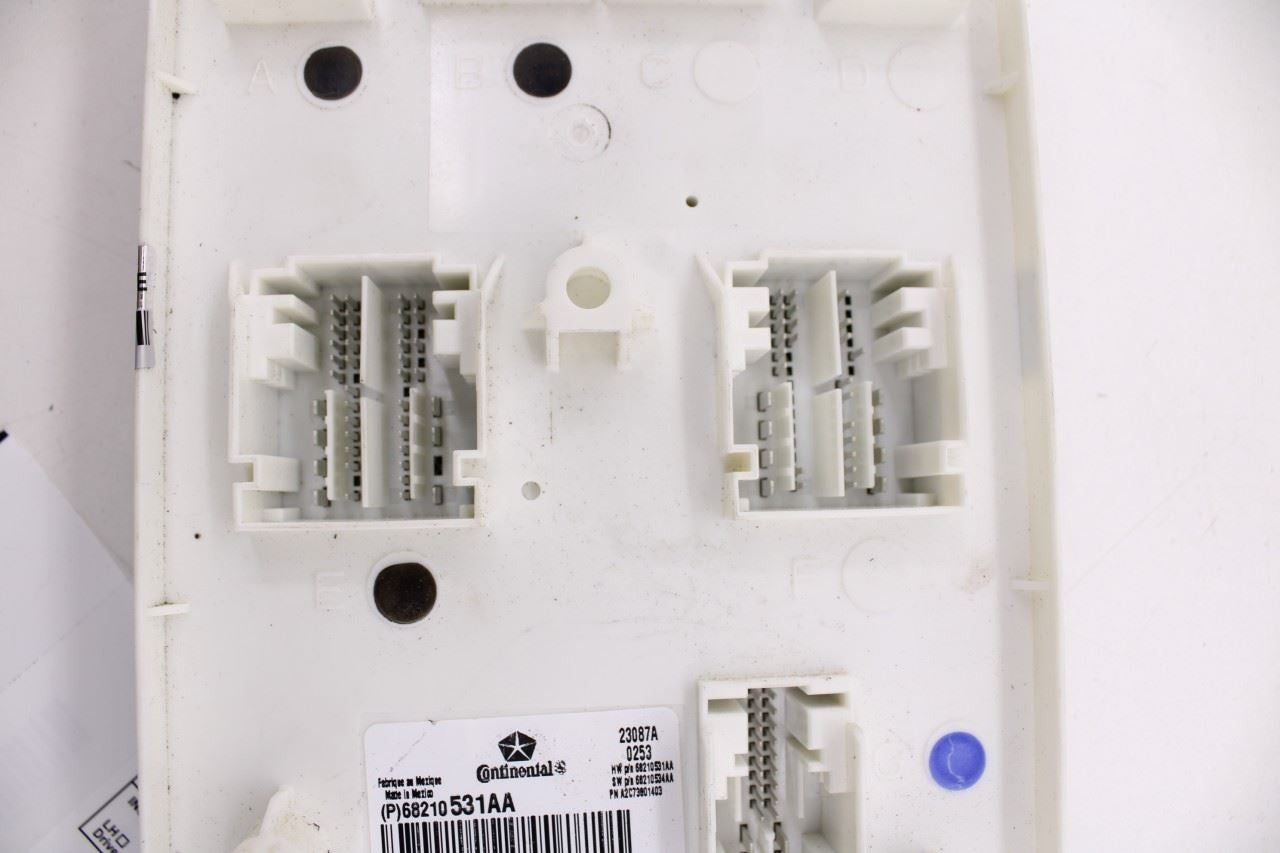 2014 Jeep Grand Cherokee Limited Body Computer Control Module BCM BCU 68210531AA8