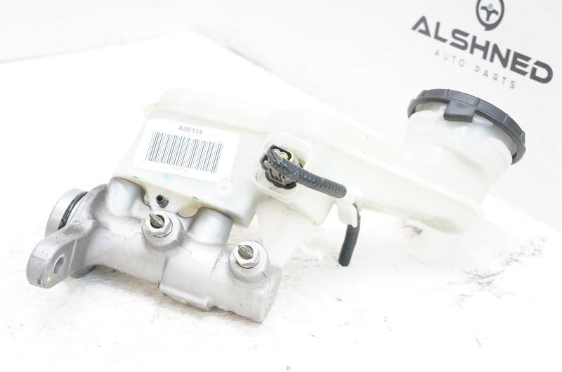 2016-2020 Honda HR-V Brake Master Cylinder 46101-T7W-305 OEM - Alshned Auto Parts