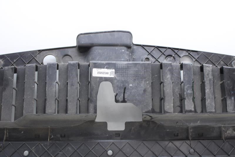 19-23 Chevy Silverado 1500 FR Air Intake Upper Splash Shield Grille 84535853 OEM - Alshned Auto Parts