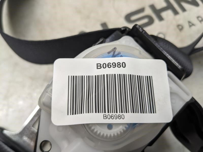 2011-2015 Kia Optima LX 2.4L Rear Driver Left Side 2nd Row Seat Belt Retractor8