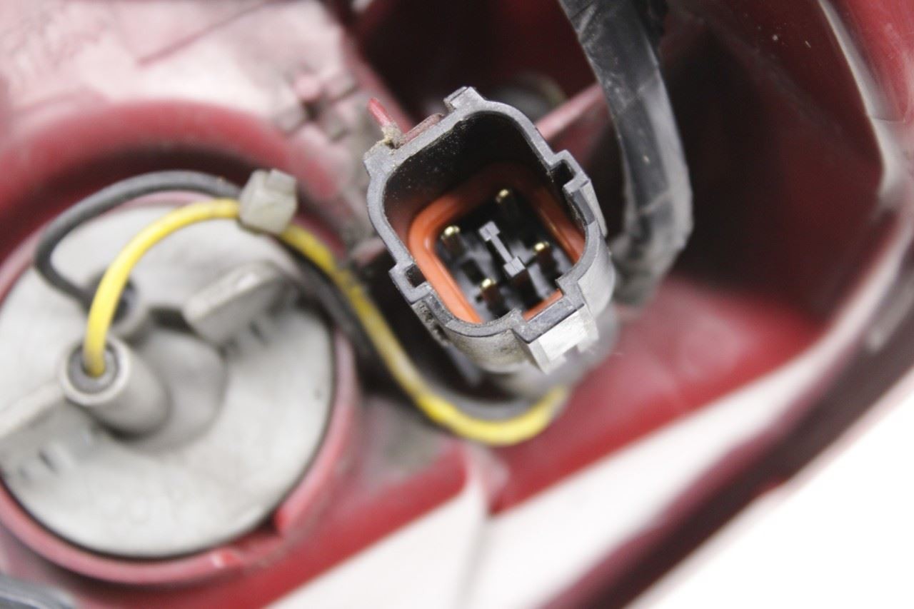 2015-2018 Kia Sorento EX Rear Left Driver Side Outer Tail Light Lamp 92401-C6000 - Alshned Auto Parts