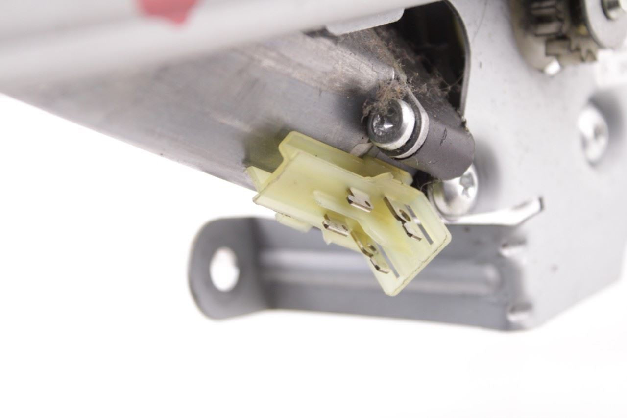 2006-09 Mercedes-Benz CLK 350 3.5L Front Driver Left Side Seat Belt Feeder Motor - Alshned Auto Parts