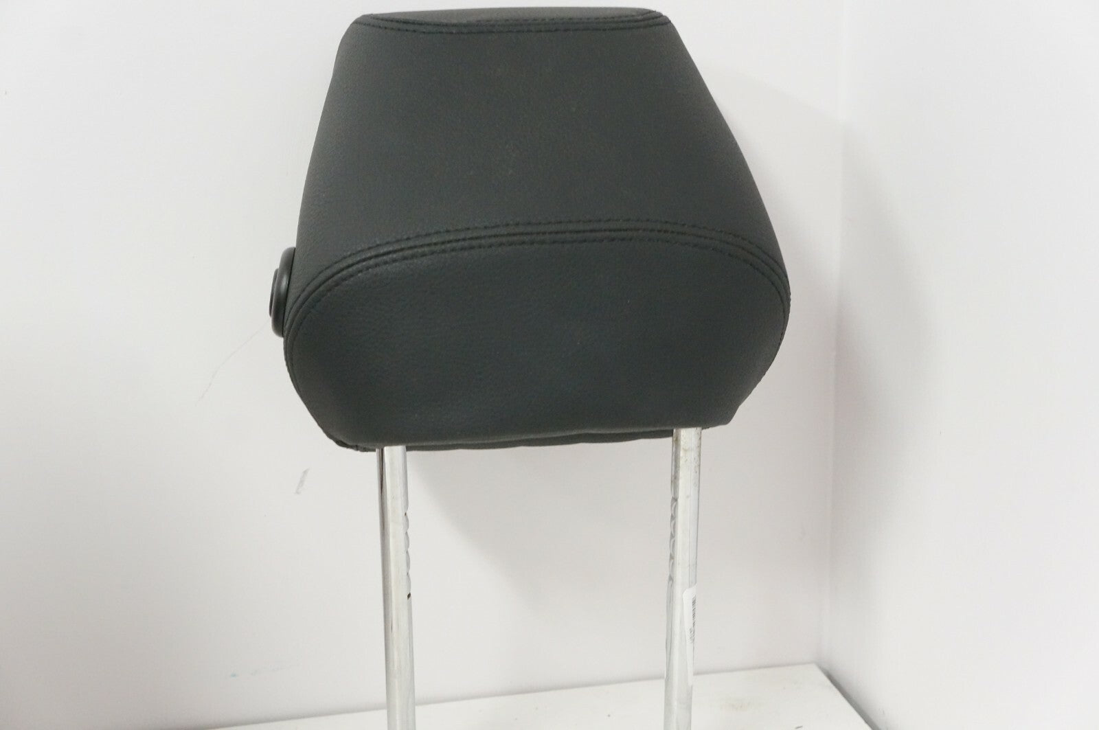 13-18 BMW 320i Front Left Right Seat Head Rest Black Leather 52-10-7-362-609 OEM - Alshned Auto Parts