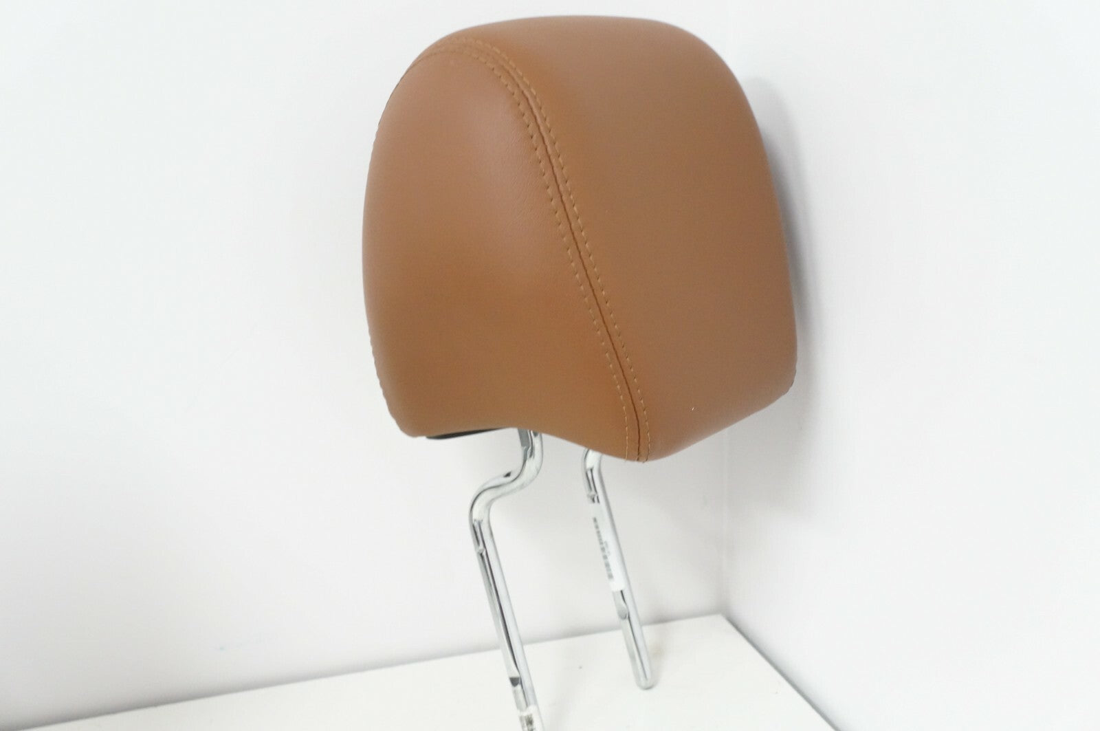 2015-2017 Chevrolet Traverse Leather Brown Front Headrest 23433522 OEM - Alshned Auto Parts