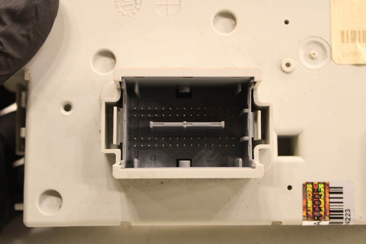2019 Jeep Cherokee Latitude 3.2L Cabin BCM Body Control Module Fuse Relay Block - Alshned Auto Parts