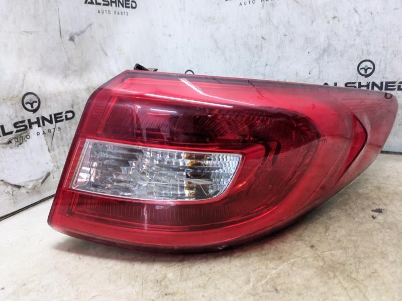 2015-2017 Hyundai Sonata Rear Right Passenger Taillight Lamp 92402-C2000 OEM - Alshned Auto Parts