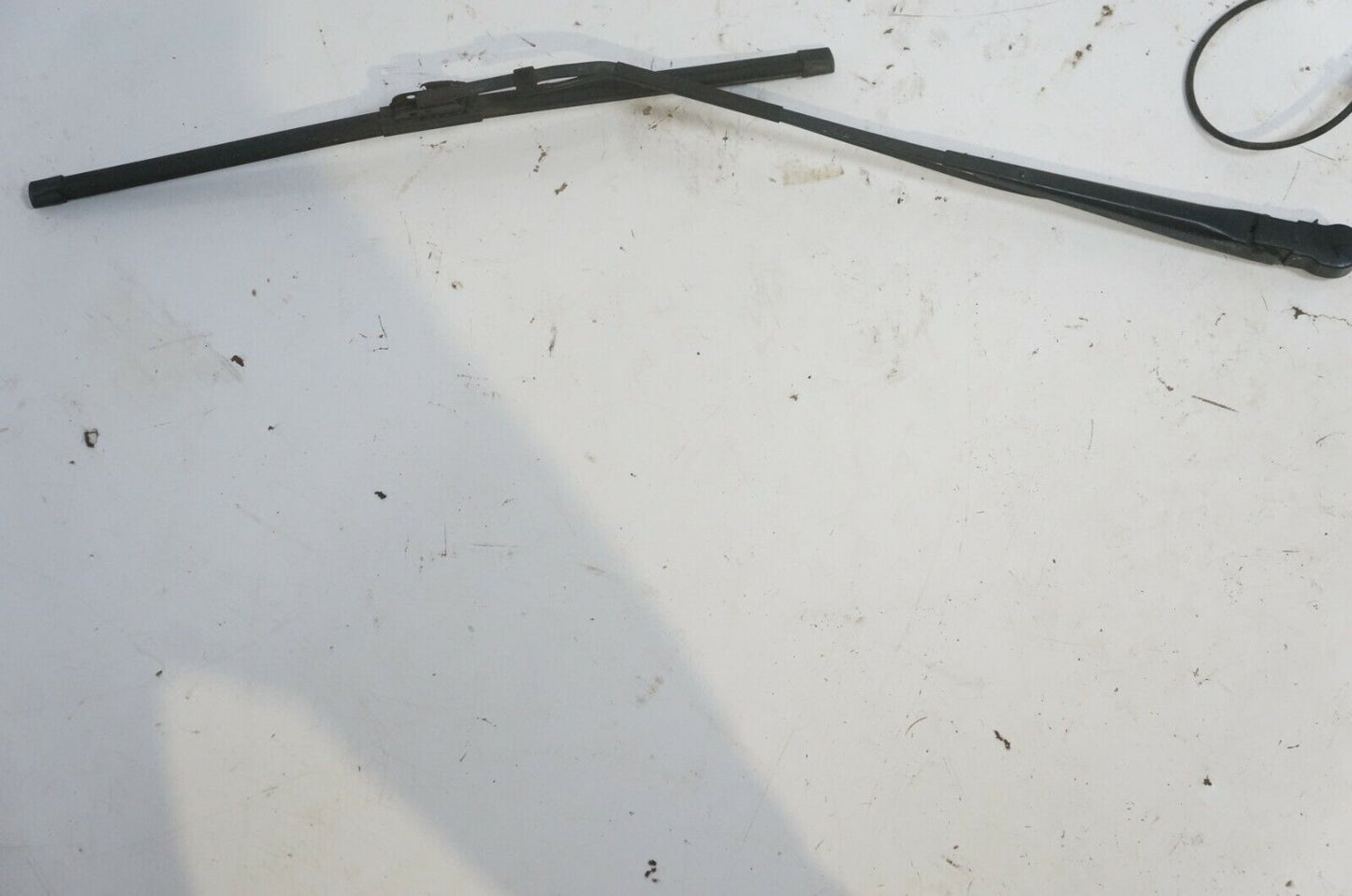 2005 International 4300 Left/Driver Right/Passenger Wiper Arms  5870846 - Alshned Auto Parts