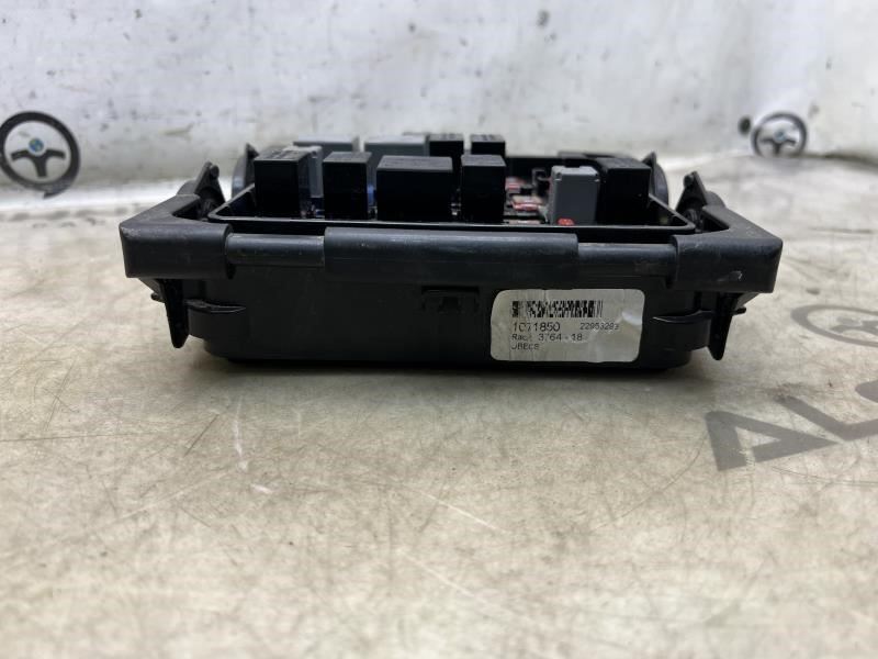 2013-2015 Cadillac ATS Engine Fuse Relay Junction Box 22953293 OEM - Alshned Auto Parts