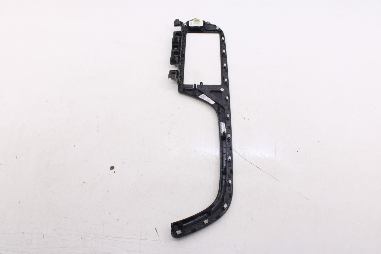 2020-22 Hyundai Palisade Limited AWD Dash Center Panel Display Bezel 84740-S851016